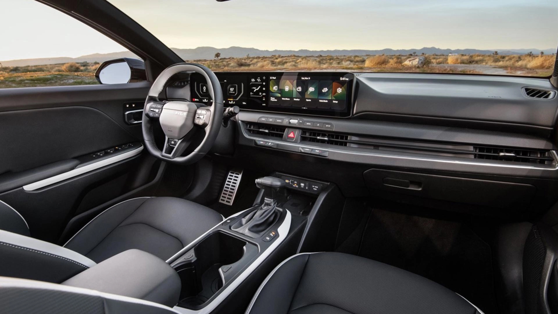 Vue intérieur de la KIA K4 2025 et son tableau de bord